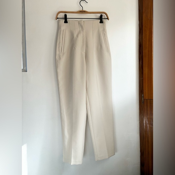 ZARA | Pleated Trouser in Is Oyster white | S - Picture 3 of 8
